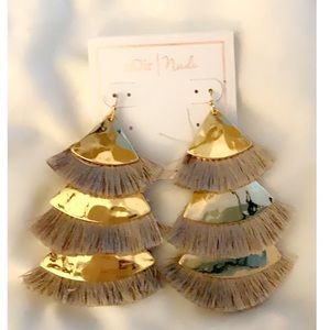 🆕 New  three layered  gold and tan tassel 🆕